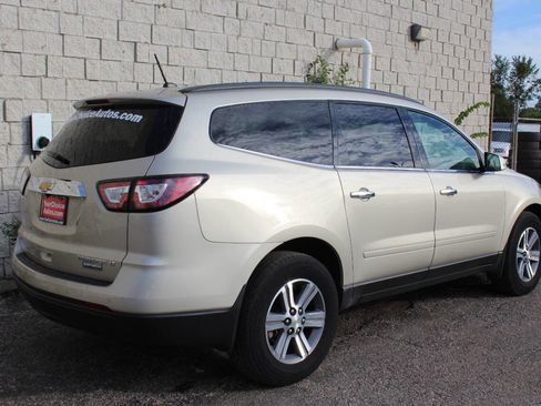 Used 2015 Chevrolet Traverse LT image 5