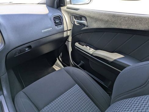 Used 2023 Dodge Charger SXT RWD image 17