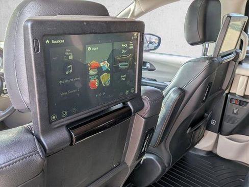 Used 2020 Chrysler Pacifica Touring-L Plus image 18