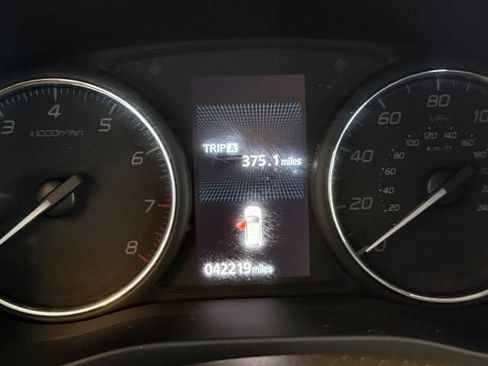 Used 2020 Mitsubishi Outlander ES FWD image 13