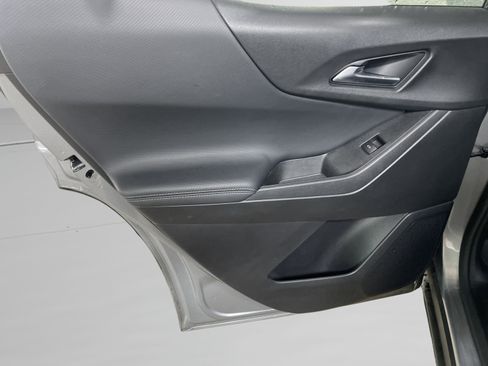 Used 2025 Chevrolet Equinox LT AWD/4WD image 9