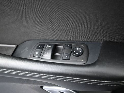 Used 2023 Dodge Challenger SXT image 13