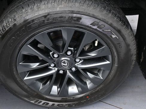 Used 2022 Lexus GX 460 Premium w/ Premium Plus Package image 43