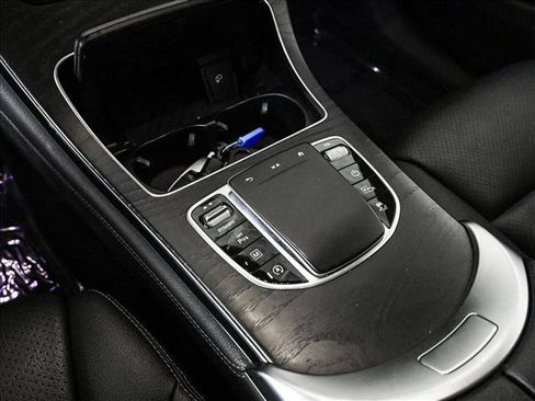 Used 2020 Mercedes-Benz GLC 300 4MATIC image 13