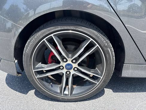 Used 2018 Ford Focus ST FWD image 30