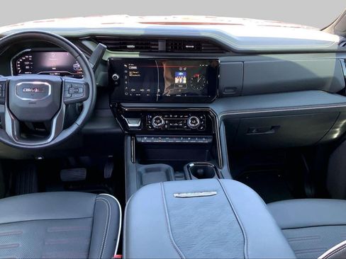 Used 2025 GMC Sierra 2500 AT4X AWD/4WD image 16