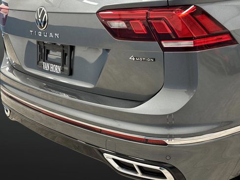 Used 2024 Volkswagen Tiguan SEL R-Line image 33