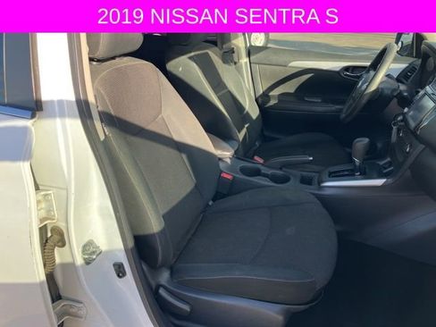 Used 2019 Nissan Sentra S image 9