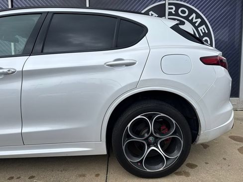 Used 2020 Alfa Romeo Stelvio Ti Sport AWD/4WD image 14