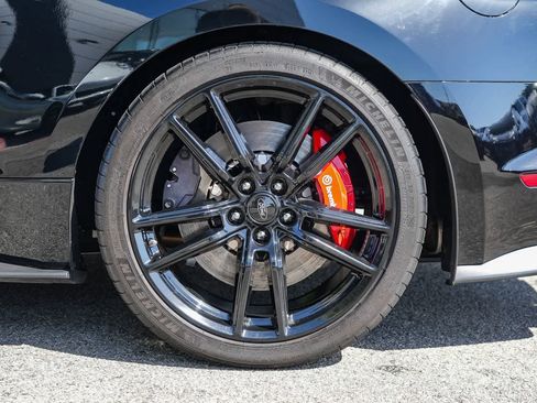 Used 2020 Ford Mustang Shelby GT500 w/ Technology Package RWD image 9