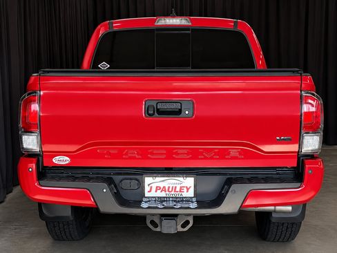 Used 2023 Toyota Tacoma TRD Off-Road w/ Technology Package AWD/4WD image 6