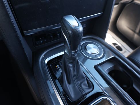 Used 2024 Nissan Armada SV RWD image 8