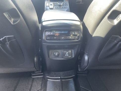 Used 2024 Hyundai Palisade Calligraphy image 15