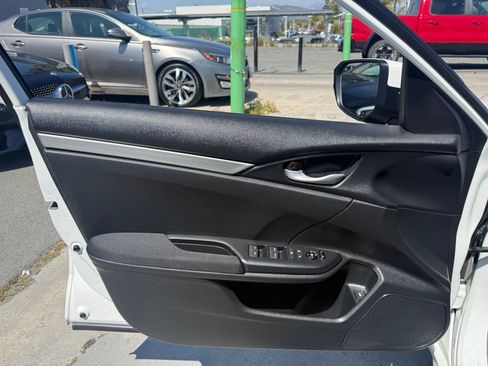 Used 2019 Honda Civic LX image 7