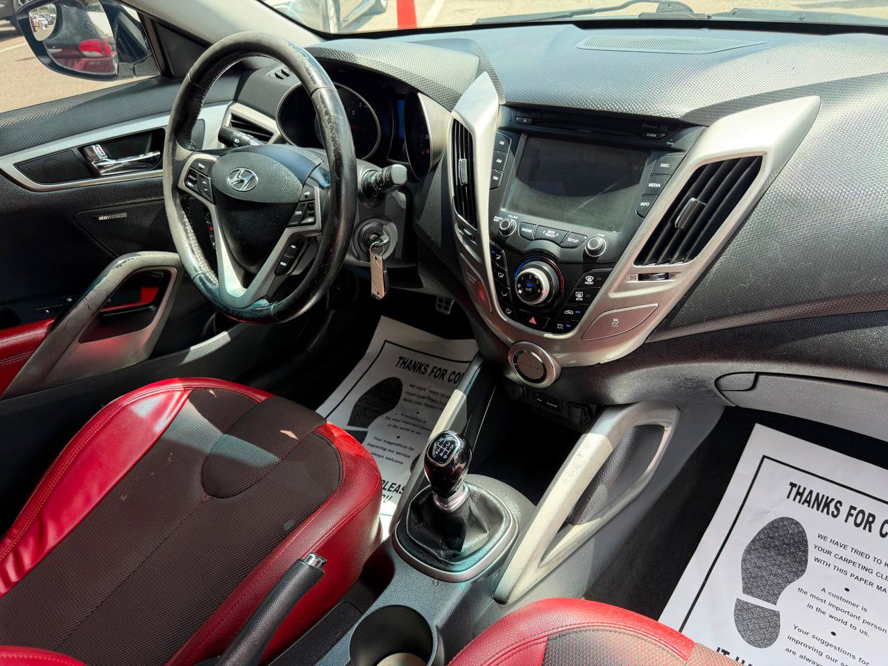 Used 2012 Hyundai Veloster w/ Style Pkg FWD image 11