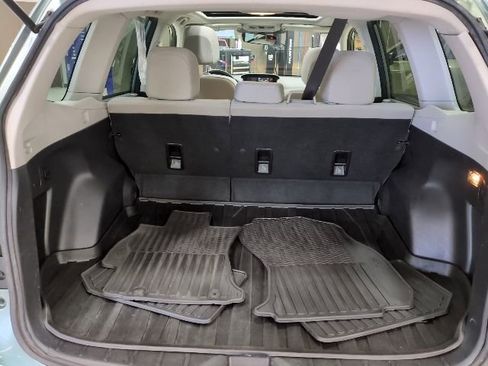 Used 2018 Subaru Forester 2.5i Premium w/ All-Weather Package image 12
