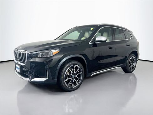 Used 2023 BMW X1 xDrive28i w/ Premium Package AWD/4WD image 2