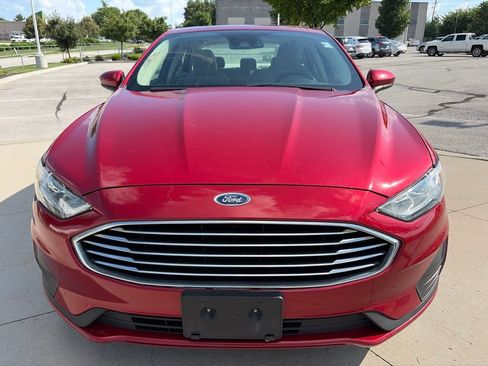 Used 2020 Ford Fusion SE FWD image 3