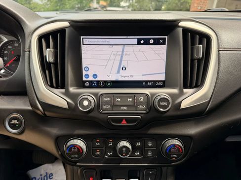 Used 2018 GMC Terrain SLT w/ Preferred Package AWD/4WD image 11