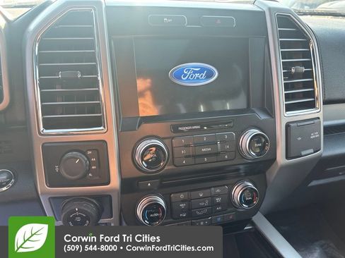 Used 2016 Ford F150 Lariat w/ Equipment Group 502A Luxury AWD/4WD image 3