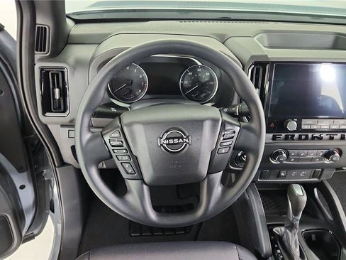 New 2026 Nissan Frontier SV w/ Tow Package image 17
