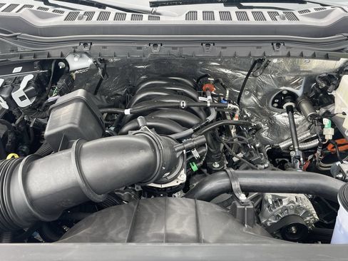 New 2025 Ford F450 XL w/ XL Chrome Package RWD image 25