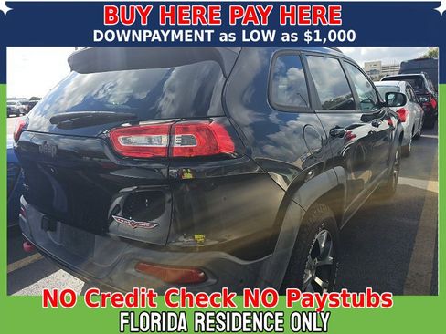 Used 2015 Jeep Cherokee Sport w/ Sport Appearance Group image 3