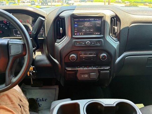 Used 2021 Chevrolet Silverado 1500 Custom AWD/4WD image 12