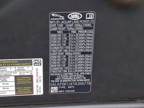 New 2026 Land Rover Range Rover Long Wheelbase SE AWD/4WD image 16