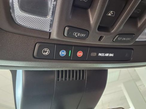 Used 2025 GMC Sierra 1500 Denali w/ Denali Reserve Package AWD/4WD image 17