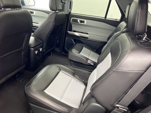 Used 2023 Ford Explorer XLT w/ Equipment Group 202A AWD/4WD image 12