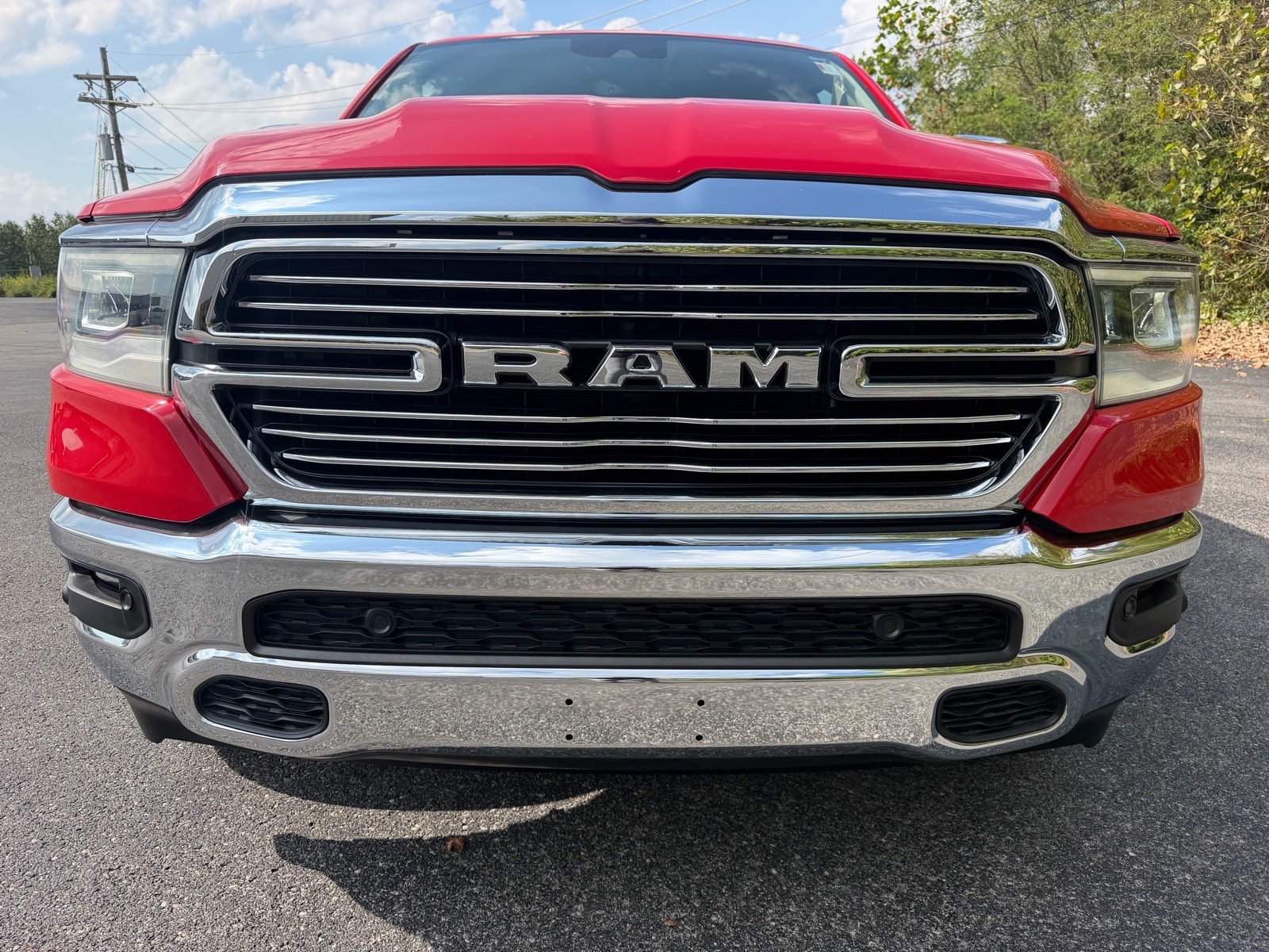 Used 2021 RAM 1500 Laramie AWD/4WD image 3