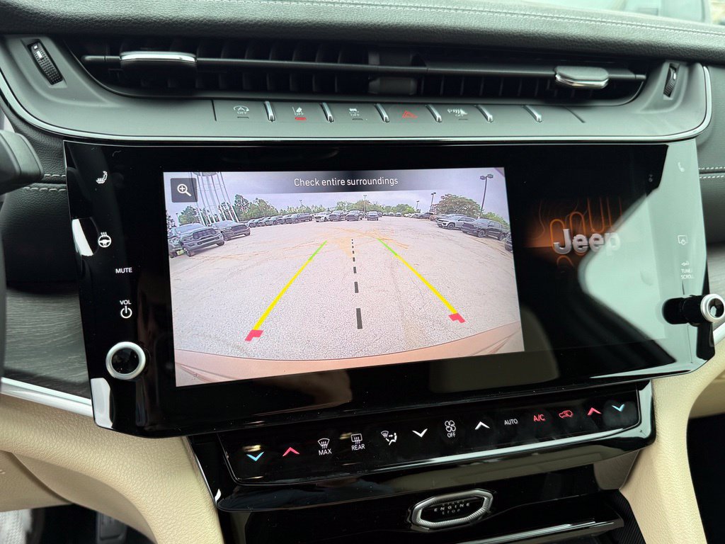 New 2027 Jeep Grand Cherokee Limited AWD/4WD image 19