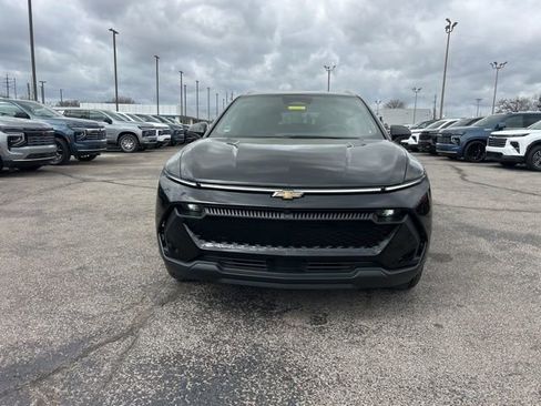 New 2026 Chevrolet Equinox EV LT image 8