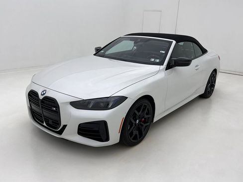 Certified 2025 BMW 440i xDrive Convertible w/ Premium Package image 4