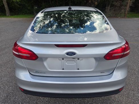 Used 2017 Ford Focus SE FWD image 8