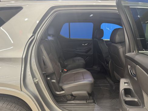 Used 2023 Chevrolet Traverse High Country image 13