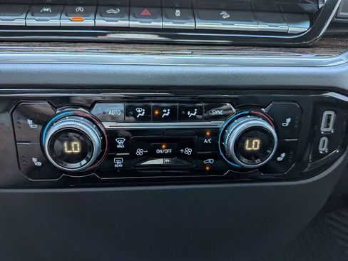 Used 2024 GMC Sierra 1500 Elevation image 23