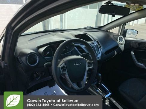 Used 2013 Ford Fiesta SE image 11