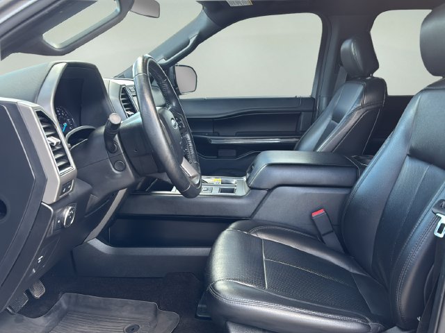 Used 2020 Ford Expedition XLT w/ Equipment Group 202A RWD image 17