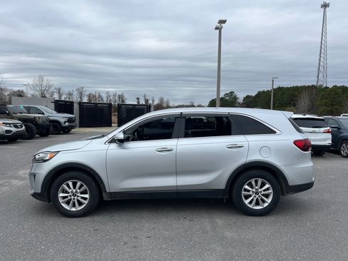 Used 2020 Kia Sorento L image 5