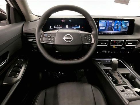 New 2026 Nissan Sentra SR w/ SR Premium Package FWD image 20