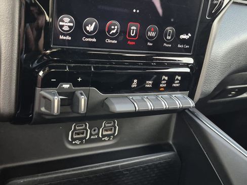 Used 2020 RAM 1500 Laramie w/ Sport Appearance Package image 31