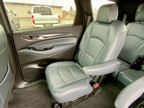 Used 2022 Buick Enclave Premium AWD/4WD image 24