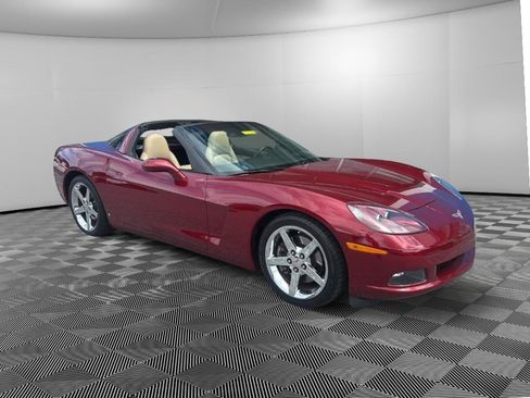 Used 2007 Chevrolet Corvette Coupe w/ Preferred Equipment Group RWD image 5