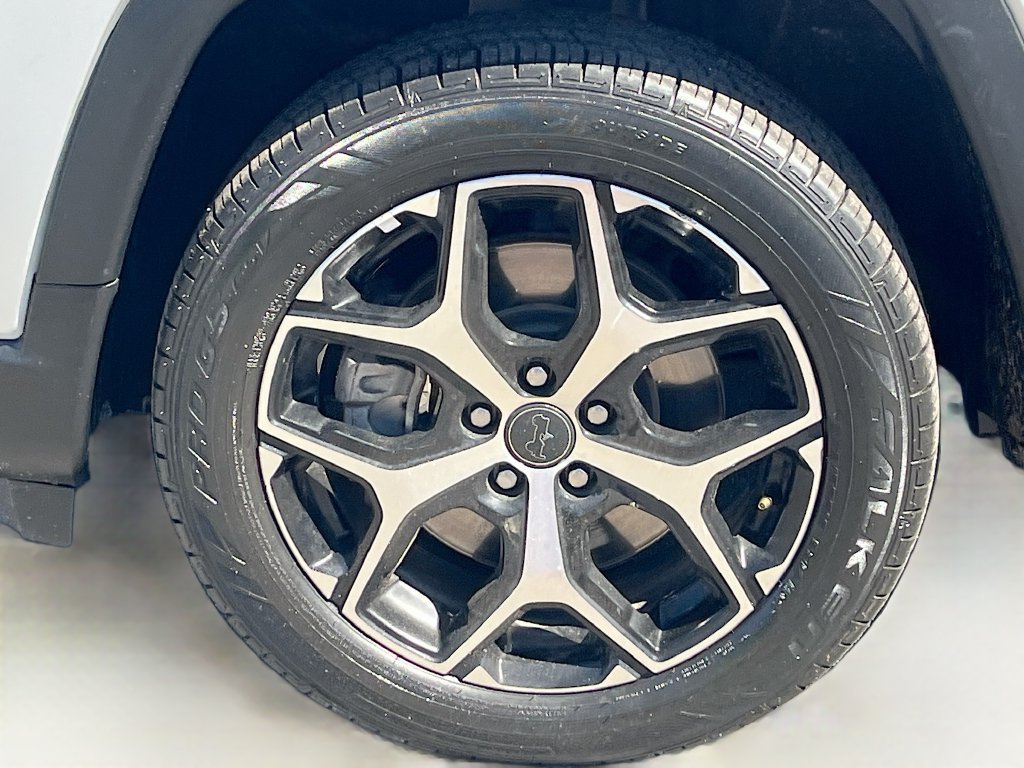 Used 2025 Jeep Compass Limited AWD/4WD image 31