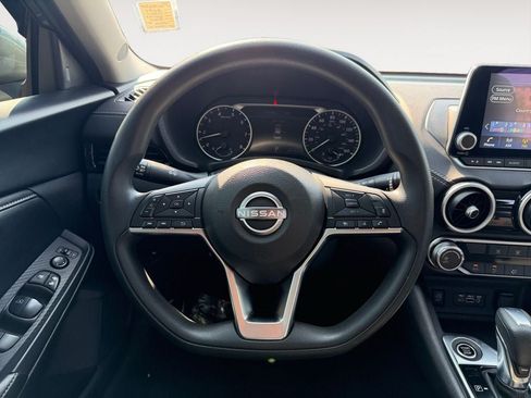 Used 2024 Nissan Sentra SV FWD image 13