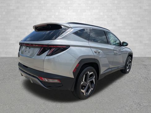 Certified 2022 Hyundai Tucson Limited w/ Cargo Package AWD/4WD image 2