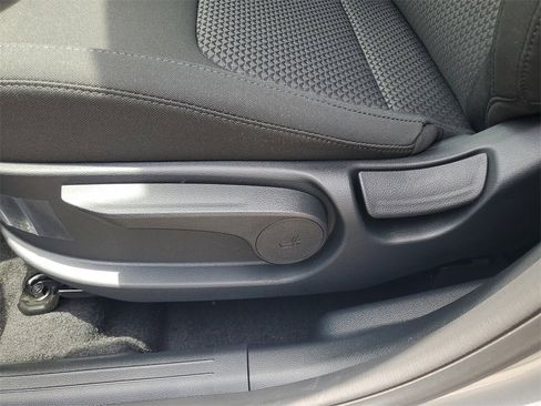 New 2025 Kia Sportage LX image 7