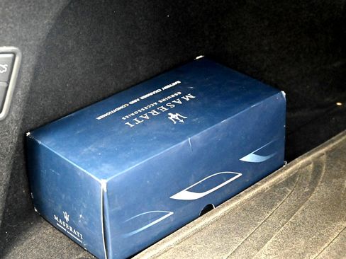 Used 2021 Maserati Levante image 44